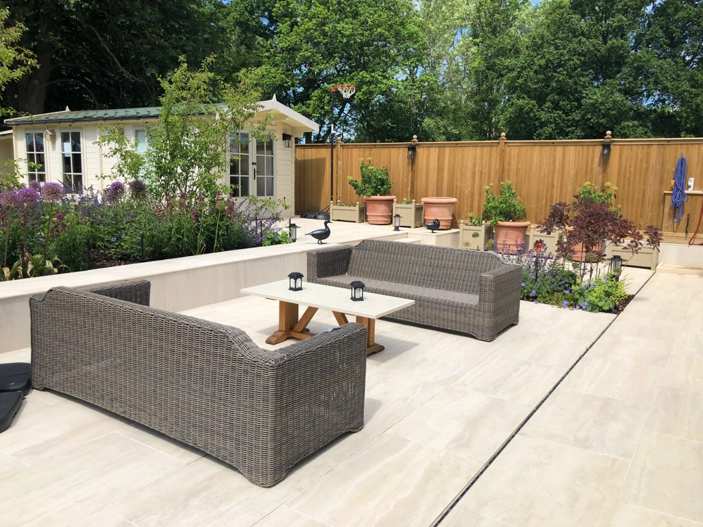 Impressive Classic Contemporary Garden