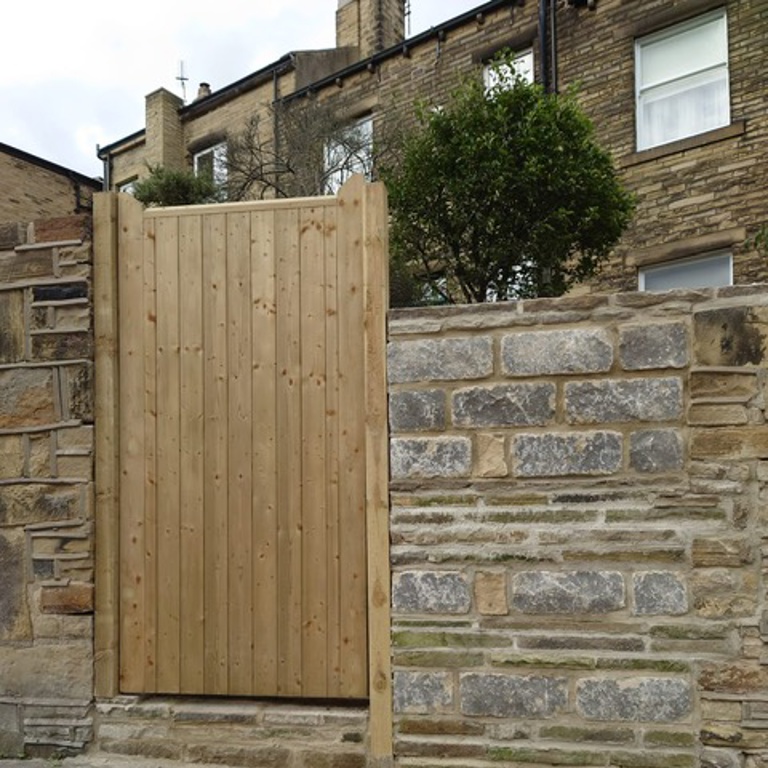 New Gate and re-constructed rear wall