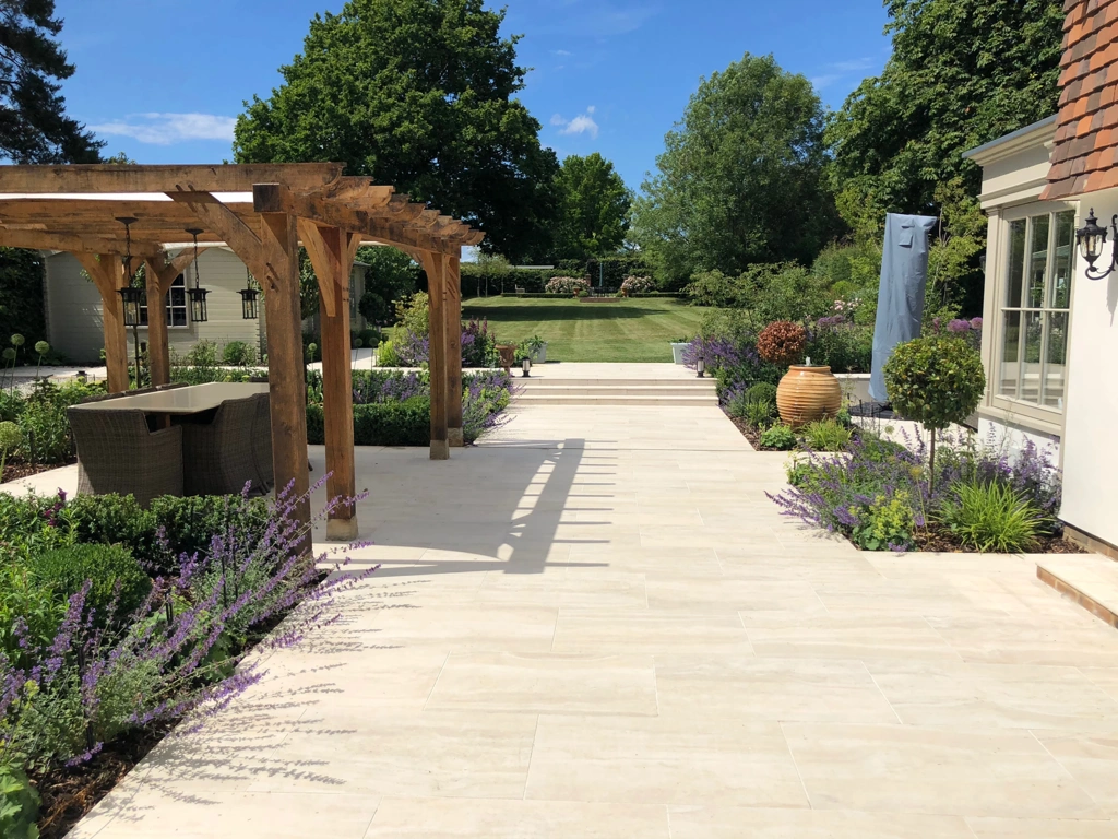 Impressive Classic Contemporary Garden