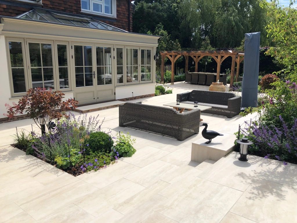 Impressive Classic Contemporary Garden