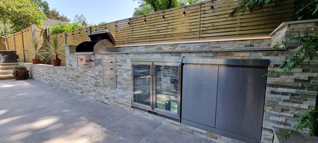 Outdoor kitchen
