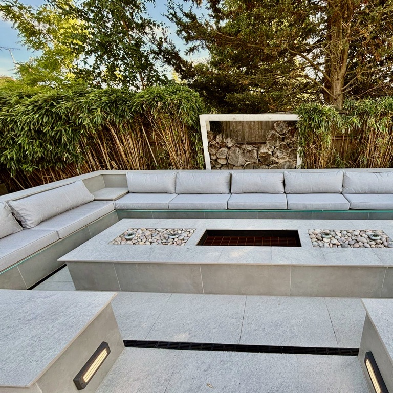 Firepit & Seating area