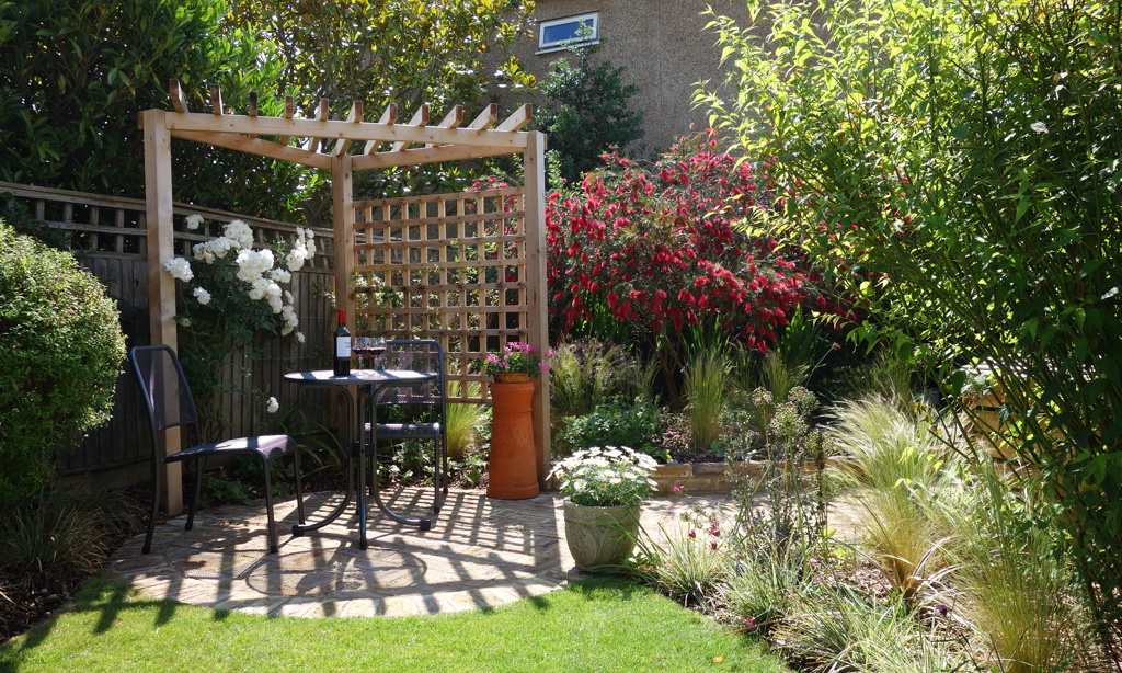 Traditional Back Garden – Ruislip Manor