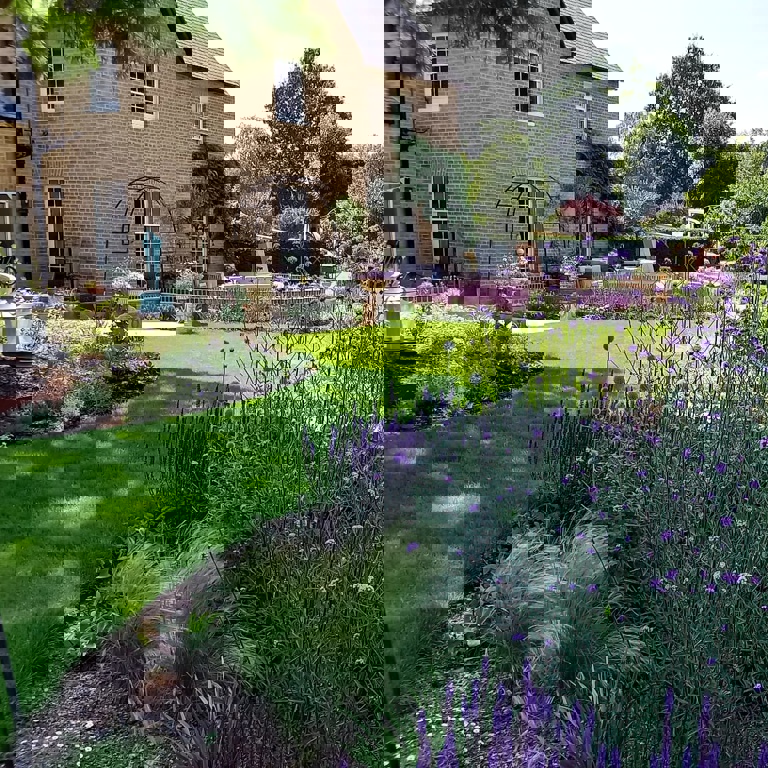 Country Cottage Soft Landscaping