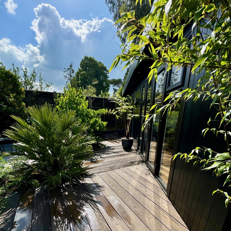 Wraparound deck to studio