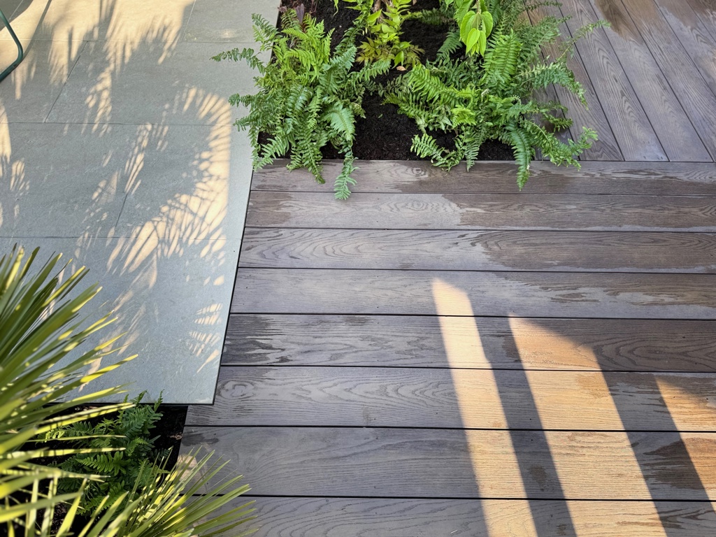 Contrasting materials