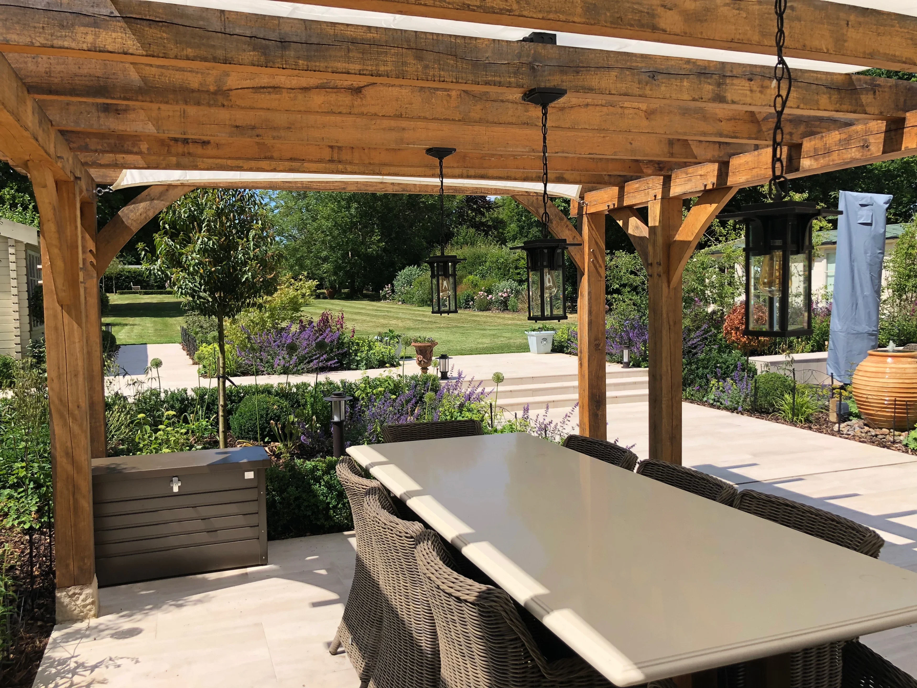  Impressive Classic Contemporary Garden