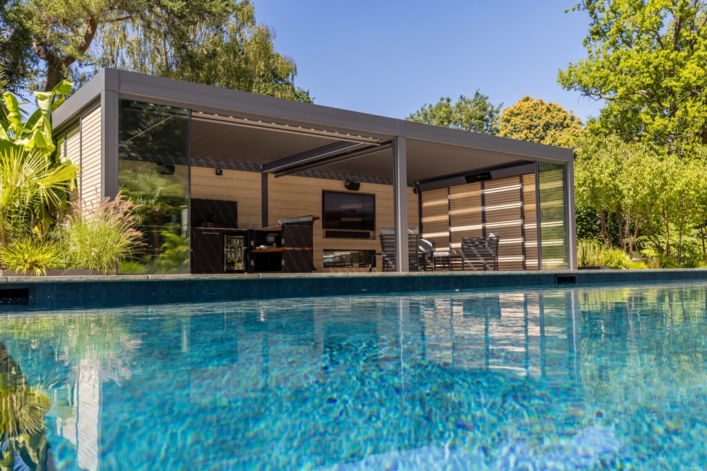 Outdoor kitchen, dining and entertainment space for all year round use