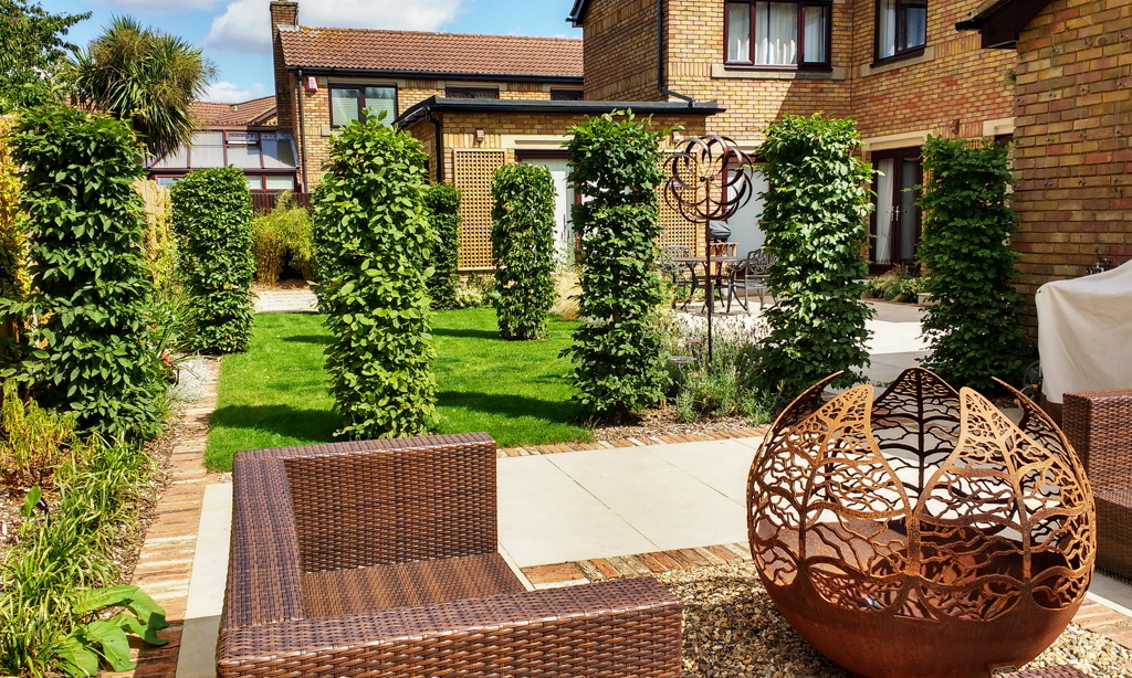 Watertower garden – Uxbridge – firepit